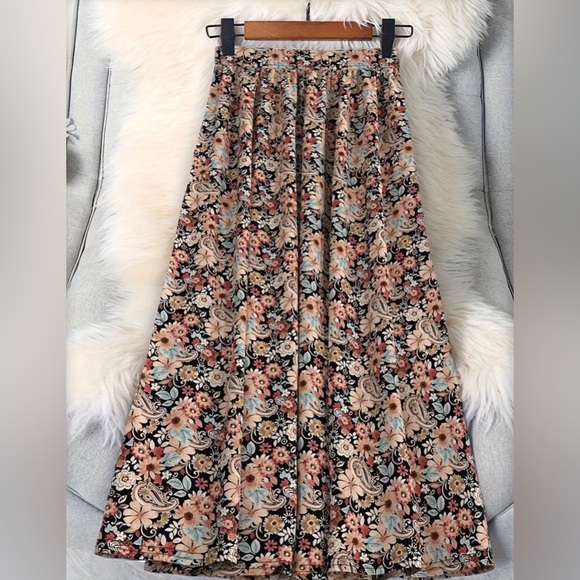 Passion of Essence Dresses & Skirts - Bohemian Plus Size Floral Print Skirt, Casual Elastic Waist Skirt